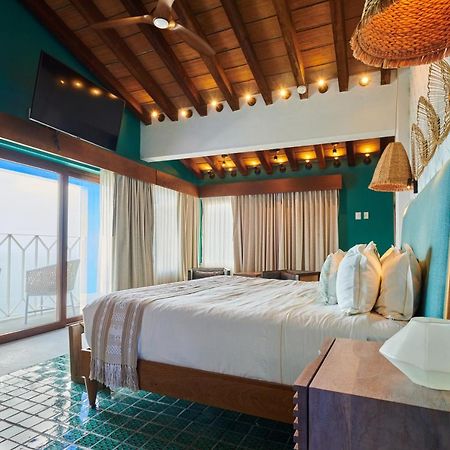 Hotel Luxury Patio Azul (Adults Only) Puerto Vallarta Eksteriør billede Suite at the Hotel Habitas