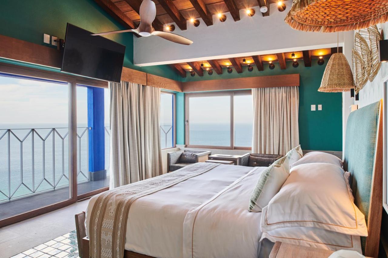 Hotel Luxury Patio Azul (Adults Only) Puerto Vallarta Eksteriør billede Suite at the Hotel