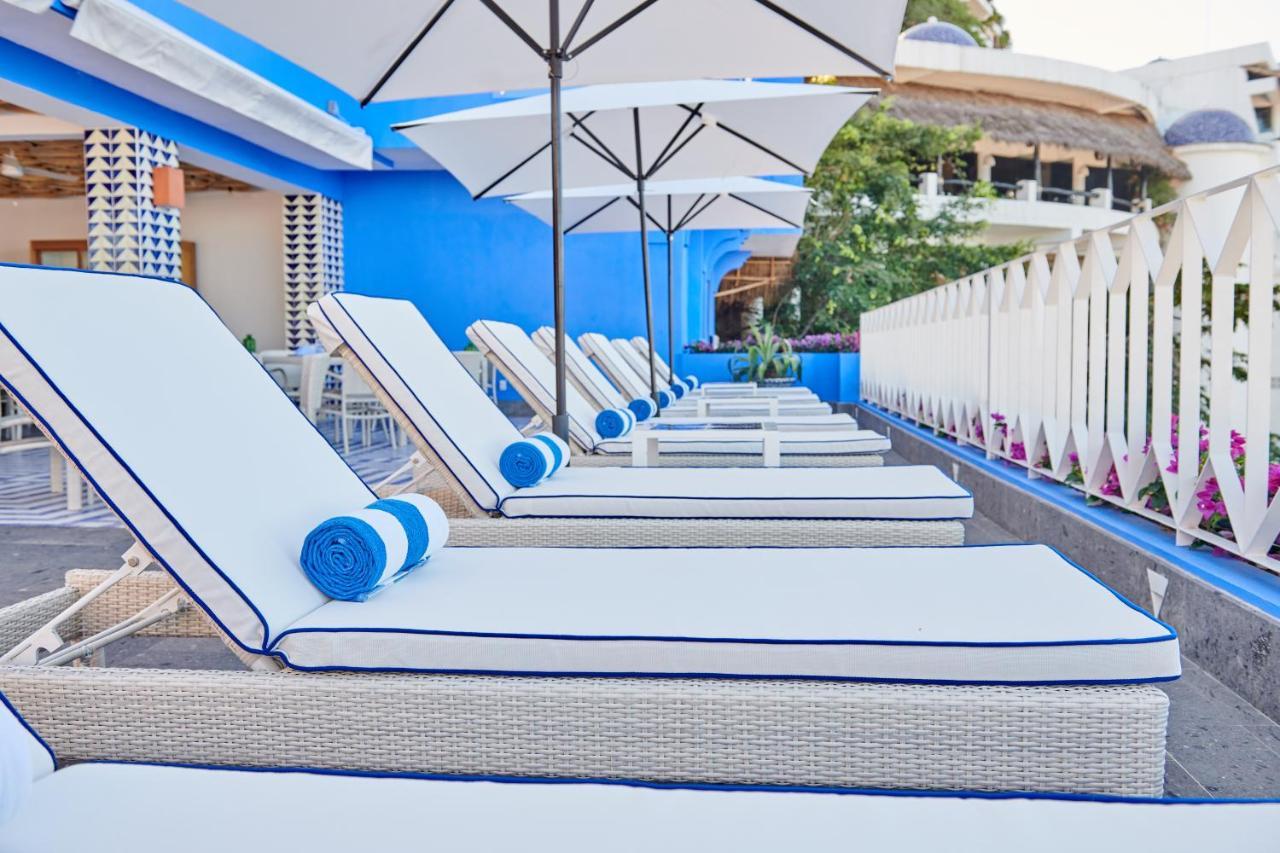 Hotel Luxury Patio Azul (Adults Only) Puerto Vallarta Eksteriør billede The pool at the Beverly Hills Hotel